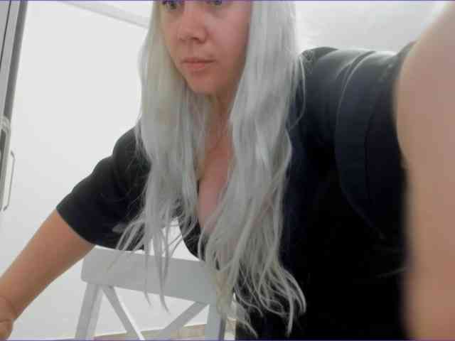 Sarrah8 webcam