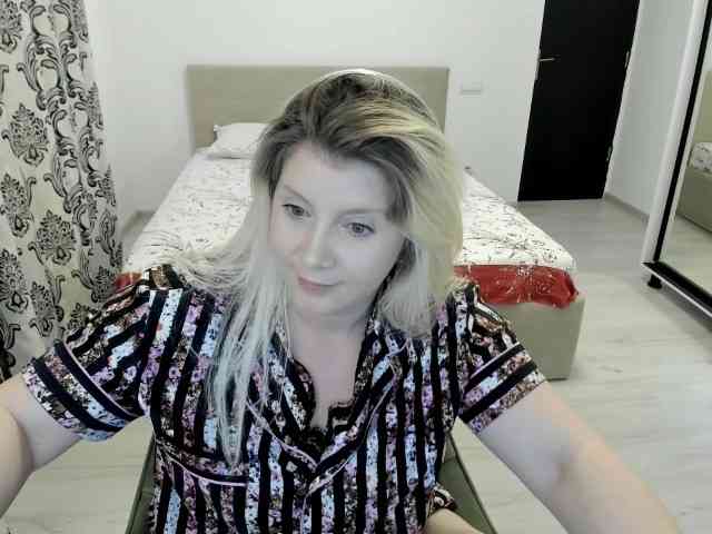 Sarrah8 webcam