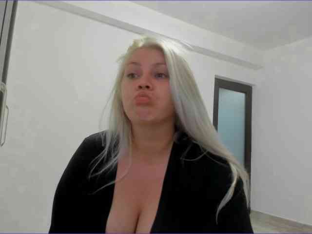 Sarrah8 webcam