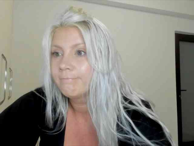 Sarrah8 webcam