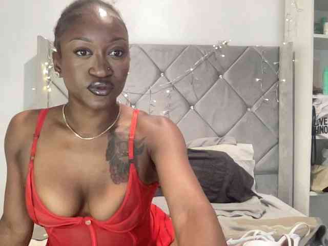 CocoTooFine24 webcam
