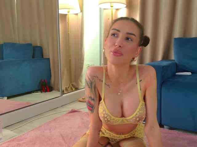 AddictiveT webcam