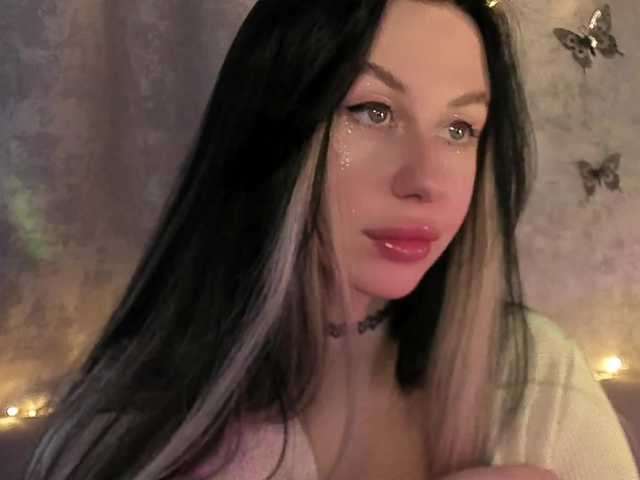 lenaaddiction's BongaCams show and profile