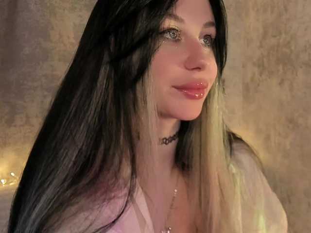 lenaaddiction's BongaCams show and profile