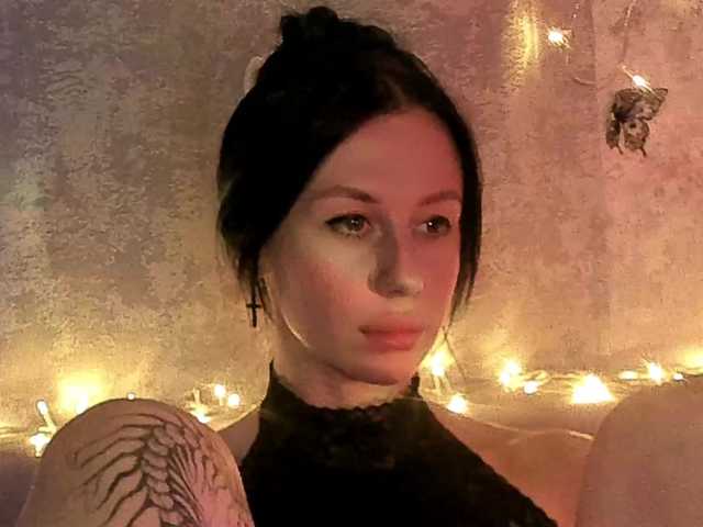 lenaaddiction's BongaCams show and profile