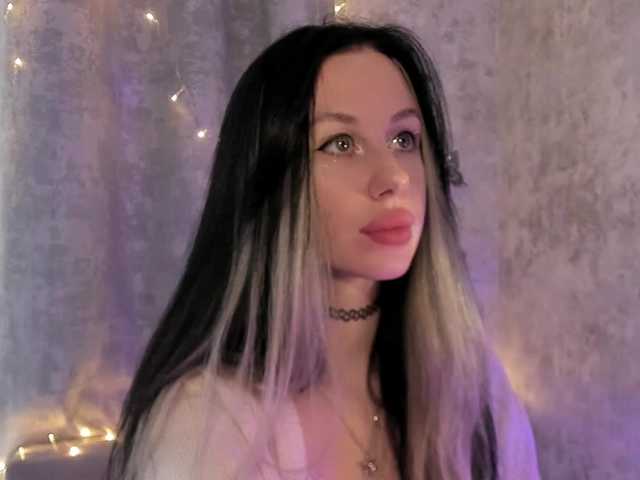 lenaaddiction's BongaCams show and profile