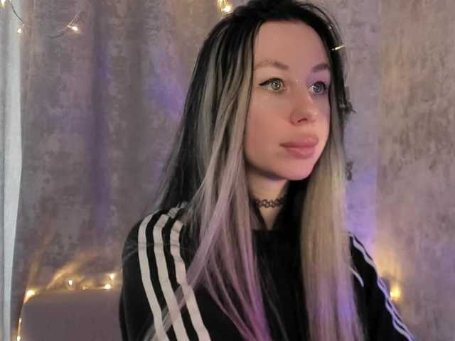 lenaaddiction's BongaCams show and profile