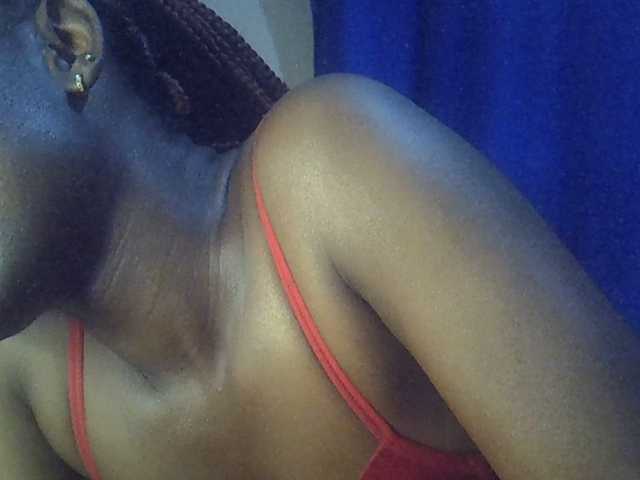 Sexybooty15 webcam bongacams model stream image