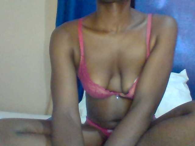 Sexybooty15's BongaCams show and profile