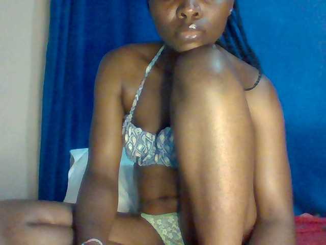 Sexybooty15's BongaCams show and profile