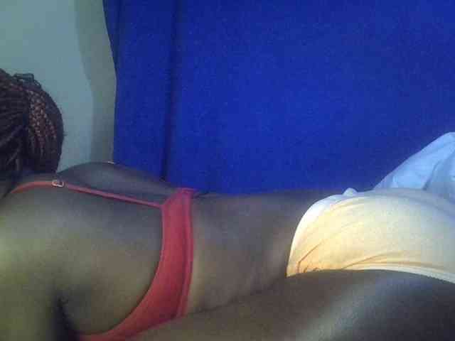 Sexybooty15 webcam