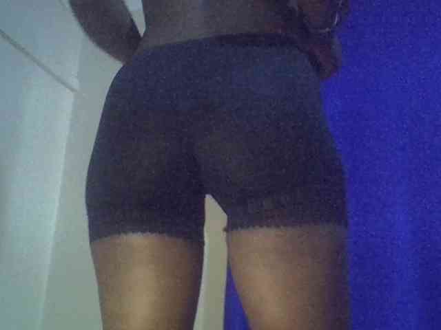 Sexybooty15 webcam