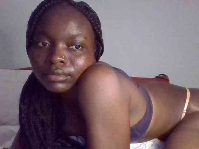 Sexybooty15 webcam