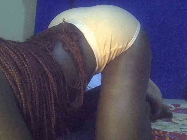 Sexybooty15 webcam