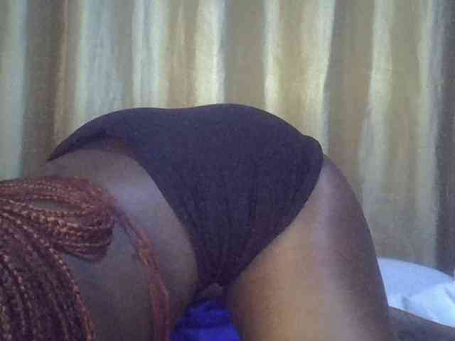 Sexybooty15 webcam