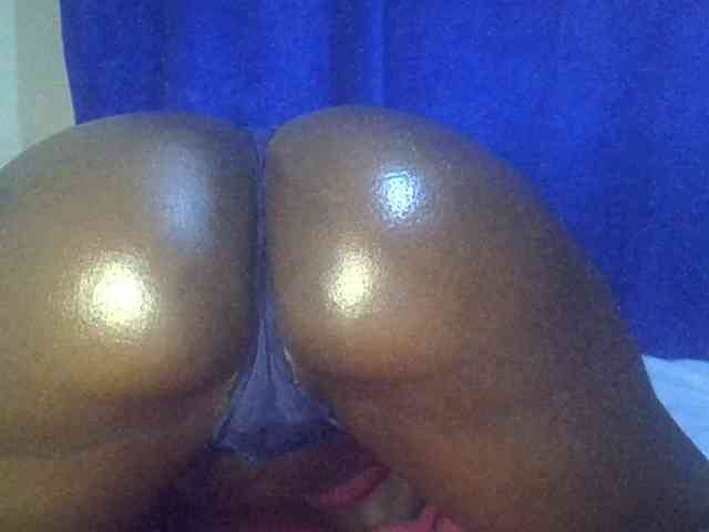 Sexybooty15 webcam