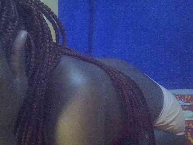 Sexybooty15 webcam
