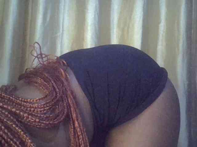 Sexybooty15 webcam