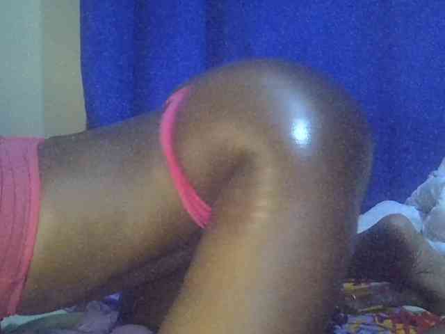Sexybooty15 webcam