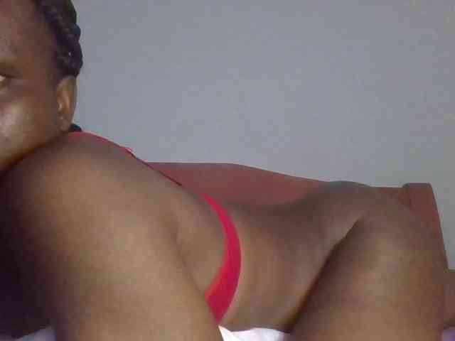 Sexybooty15 webcam