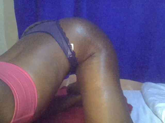 Sexybooty15 webcam