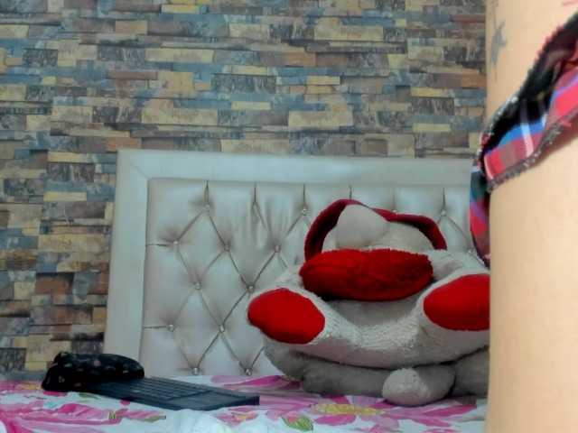 girlyarrabol's BongaCams show and profile