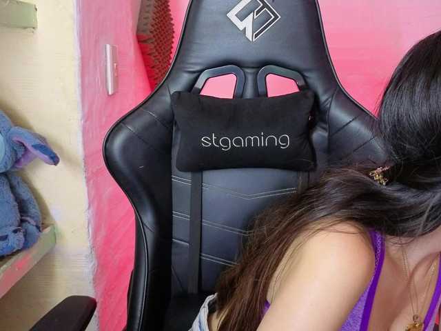 valeria-mendoza's BongaCams show and profile