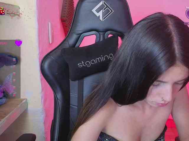 valeria-mendoza webcam