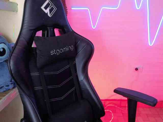 valeria-mendoza webcam