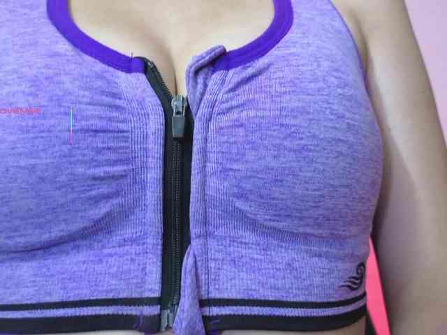 valeria-mendoza webcam