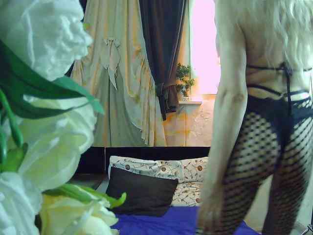 Mary-Loon Live Webcam on BongaCams