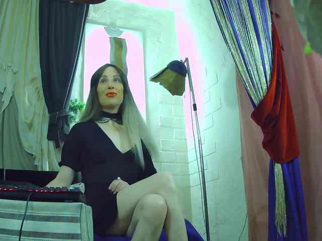 Mary-Loon Live Webcam on BongaCams