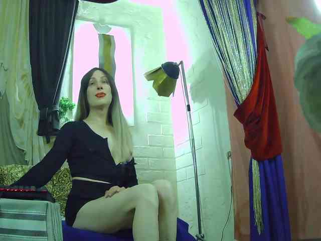 Mary-Loon Live Webcam on BongaCams