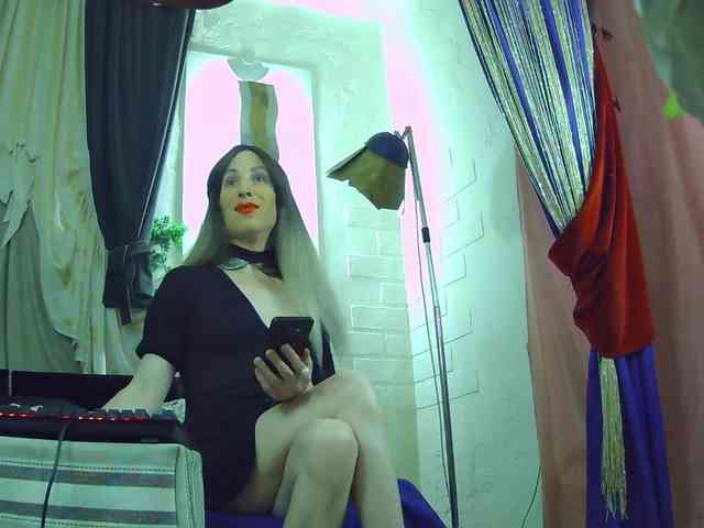 Mary-Loon Live Webcam on BongaCams