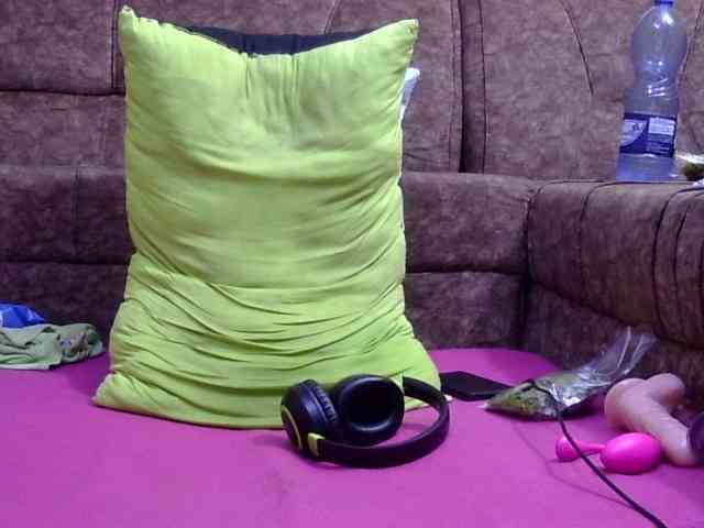 Sexy-tiana webcam