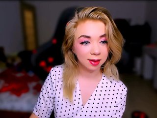 BabyNicole Porn Show