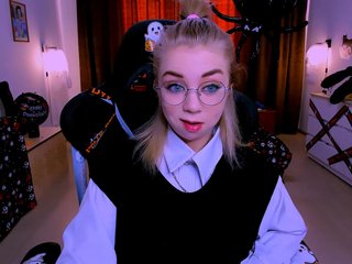 BabyNicole Porn Show