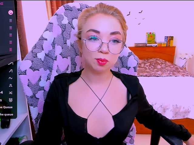 BabyNicole's BongaCams show and profile