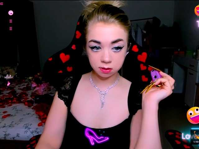 BabyNicole's BongaCams show and profile