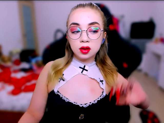 BabyNicole's BongaCams show and profile