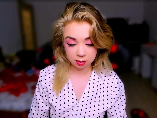 BabyNicole's BongaCams show and profile