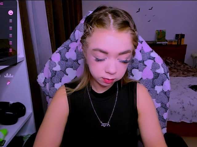 BabyNicole's BongaCams show and profile