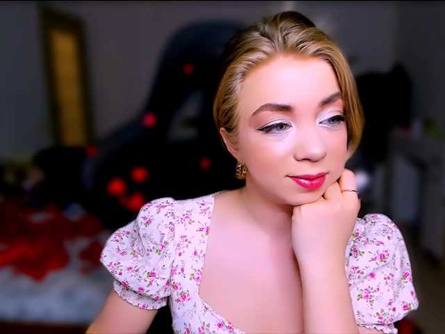 BabyNicole's BongaCams show and profile