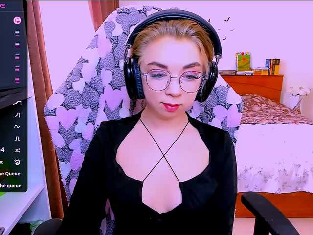 BabyNicole's BongaCams show and profile