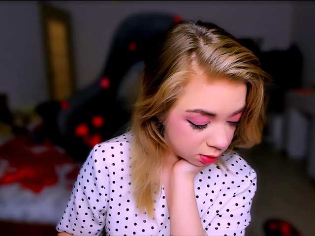 BabyNicole's BongaCams show and profile