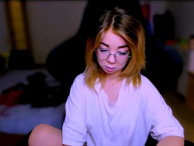 BabyNicole's BongaCams show and profile