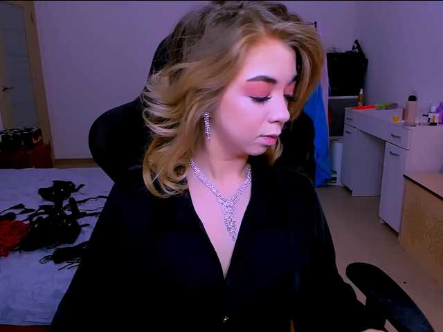 BabyNicole's BongaCams show and profile