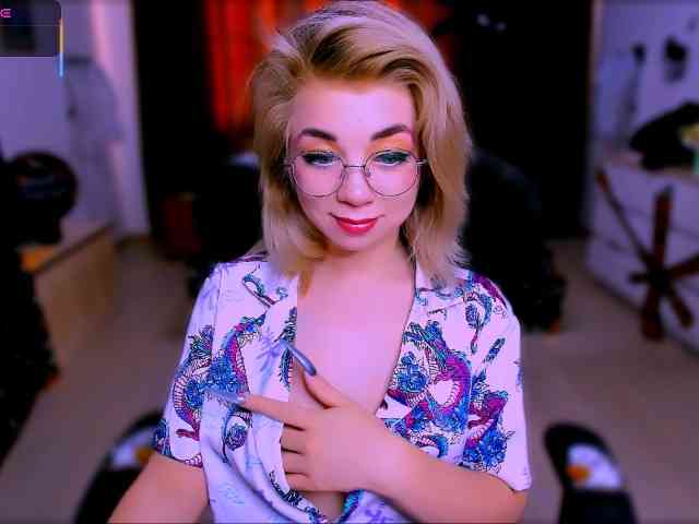 BabyNicole webcam
