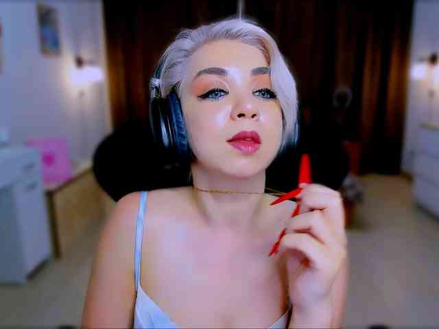 BabyNicole webcam