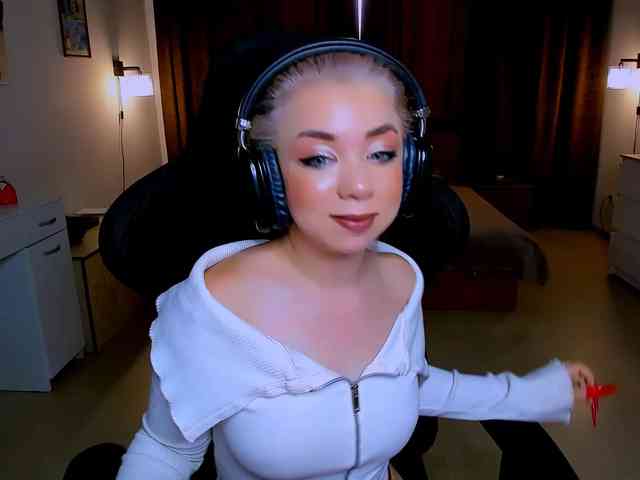 BabyNicole webcam